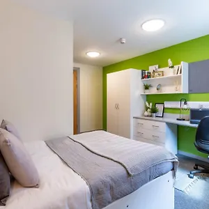 Bryson Court In Apartment